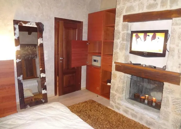 Luxurious In The Surrounding Of A 5 Villa *