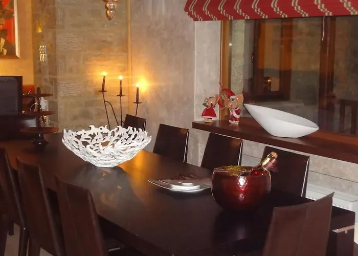 Luxurious In The Surrounding Of A 5 Villa *