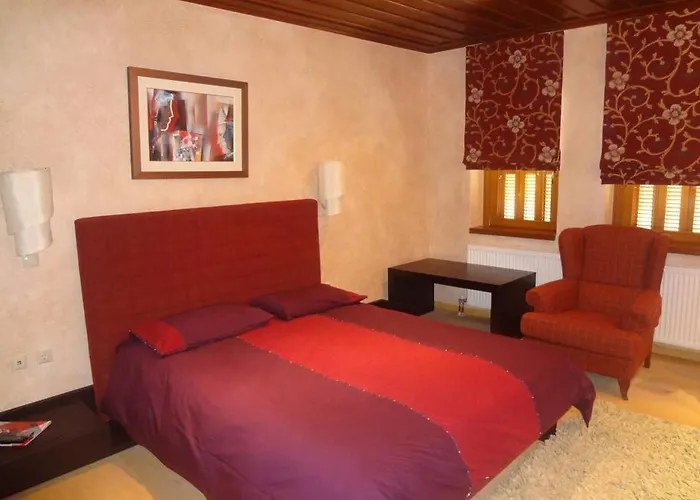 Luxurious In The Surrounding Of A 5 Villa *